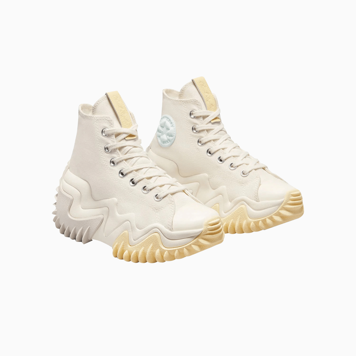 Converse Run Star Motion Platform